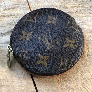 Authentic Louis Vuitton Monogram Round Coin Purse